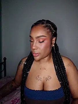 Queen Amara online show from April 2026 03:33:01 AM