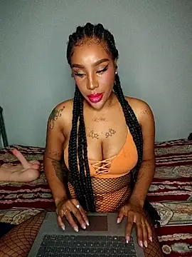 Queen Amara online show from November 2025 03:27:02 AM