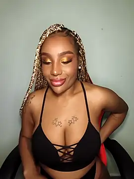 Queen Amara online show from October 2025 02:38:02 AM