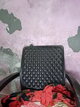 Komal-Rajput online show from November 2025 03:55:02 PM