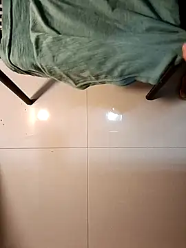 Snapshot of Gallo001 chatting on November 2025 07:25:01 PM Gallo001 online show from November 2025 07:25:01 PM