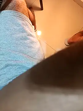 Snapshot of Gallo001 chatting on February 2026 12:09:02 AM Gallo001 online show from February 2026 12:09:02 AM