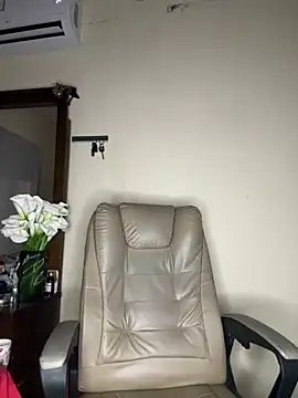 Snapshot of SLNatasha chatting on November 2025 11:36:02 AM SLNatasha online show from November 2025 11:36:02 AM