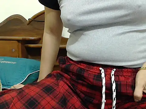 Ami 8x online show from December 2025 03:05:01 PM