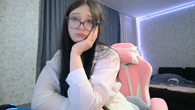 KeicyKlark online show from September 2025 07:14:01 PM
