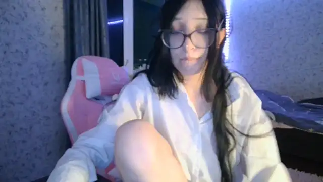 KeicyKlark online show from October 2025 06:09:01 PM