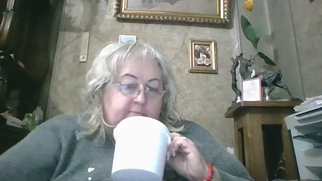 Snapshot of Lala-Love56 chatting on November 2025 06:44:02 PM Lala-Love56 online show from November 2025 06:44:02 PM