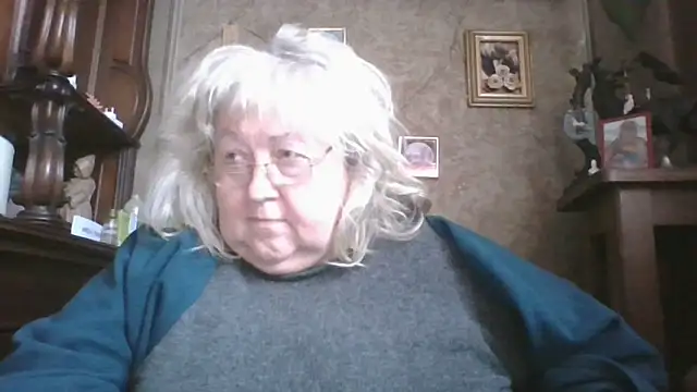 Snapshot of Lala-Love56 chatting on December 2025 12:04:01 PM Lala-Love56 online show from December 2025 12:04:01 PM