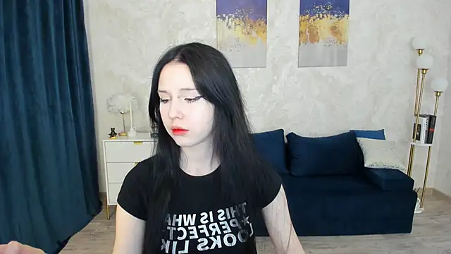 Snapshot of VioletHarme chatting on April 2026 11:28:01 AM VioletHarme online show from April 2026 11:28:01 AM