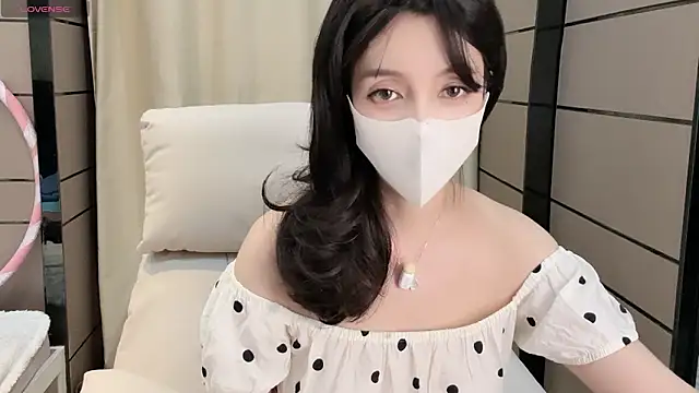Snapshot of _Ling_Ling chatting on October 2025 01:34:01 PM Ling Ling online show from October 2025 01:34:01 PM
