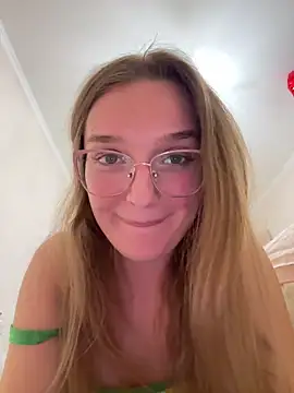 Bellatrisssaa online show from February 2026 07:27:02 PM