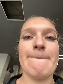 Bellatrisssaa online show from September 2025 11:27:01 AM