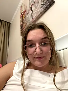 Bellatrisssaa online show from December 2025 03:33:02 PM