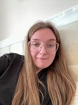 Bellatrisssaa online show from March 2026 01:50:02 PM