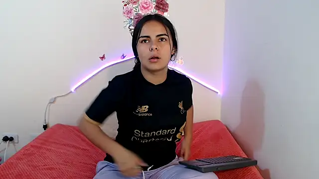 Snapshot of Valeryxs chatting on October 2025 07:48:02 PM Valeryxs online show from October 2025 07:48:02 PM