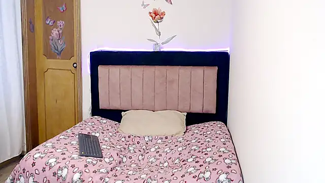 Valeryxs online show from February 2026 10:41:01 PM