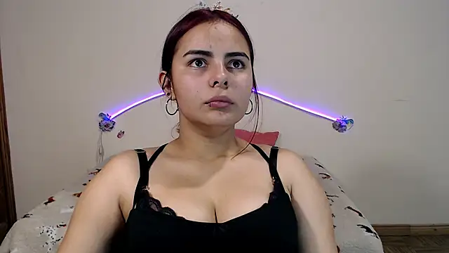 Snapshot of Valeryxs chatting on November 2025 08:13:01 PM Valeryxs online show from November 2025 08:13:01 PM