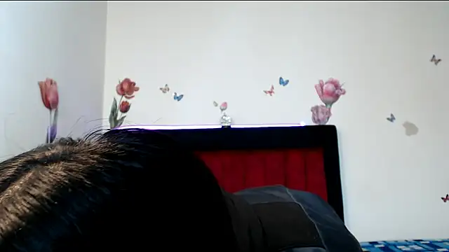 Valeryxs online show from April 2026 01:05:02 PM