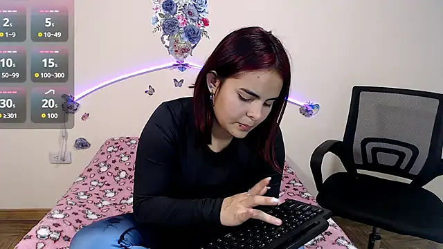 Snapshot of Valeryxs chatting on November 2025 08:34:01 PM Valeryxs online show from November 2025 08:34:01 PM