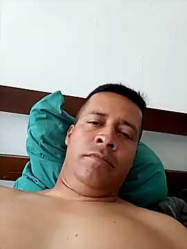 alejos81 online show from October 2025 04:52:01 PM