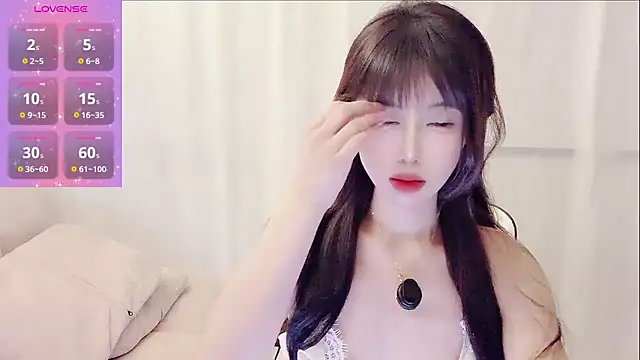 yuanbao a online show from February 2026 12:04:01 PM