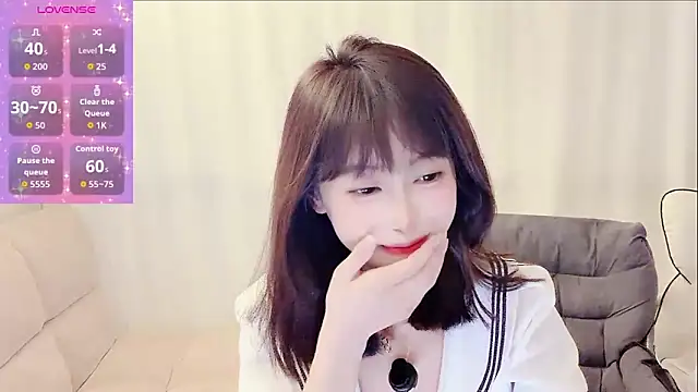 yuanbao a online show from February 2026 12:17:01 PM