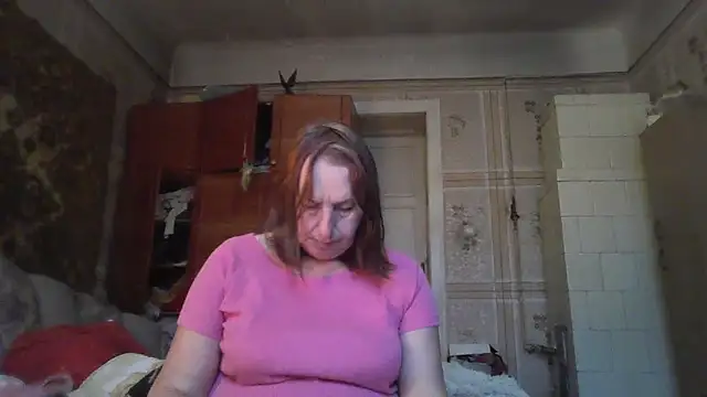 AnnaLive570 online show from December 2025 01:02:02 PM