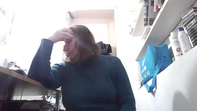 AnnaLive570 online show from February 2026 06:33:02 AM