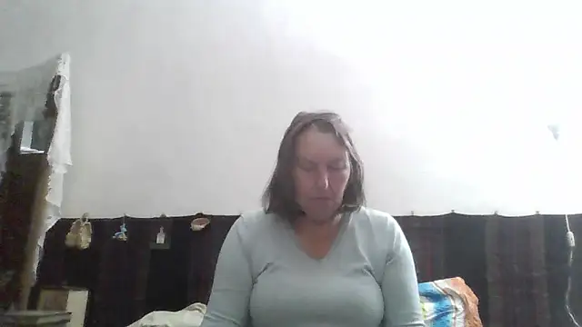 Snapshot of AnnaLive570 chatting on May 2026 01:13:02 AM AnnaLive570 online show from May 2026 01:13:02 AM