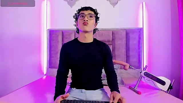 0anonimo bottom1 online show from October 2025 07:15:02 PM
