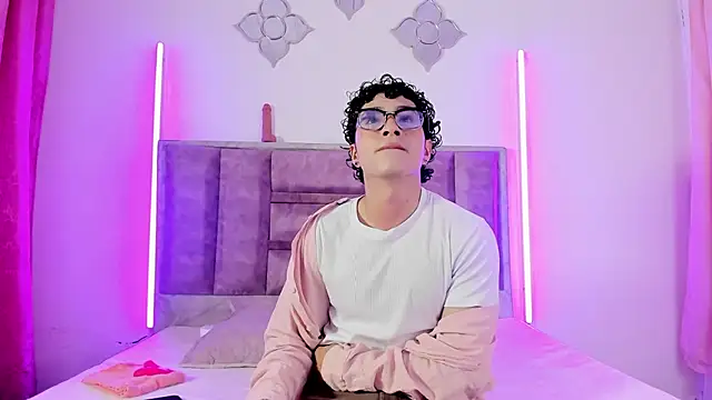 0anonimo bottom1 online show from September 2025 01:33:02 PM