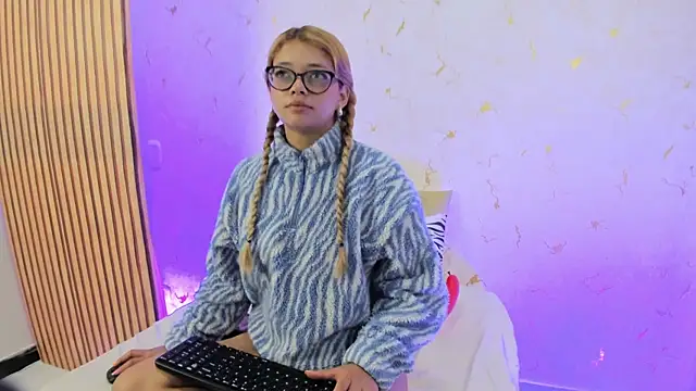 liamonrou online show from September 2025 12:38:02 PM