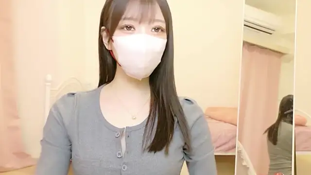 roachan  online show from March 2026 12:35:02 PM