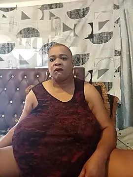 Snapshot of BUSTY_QUEEEN chatting on September 2025 08:02:02 AM BUSTY QUEEEN online show from September 2025 08:02:02 AM
