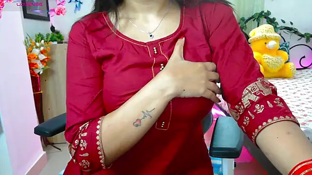 WildDimpi 0 online show from November 2025 06:57:02 PM