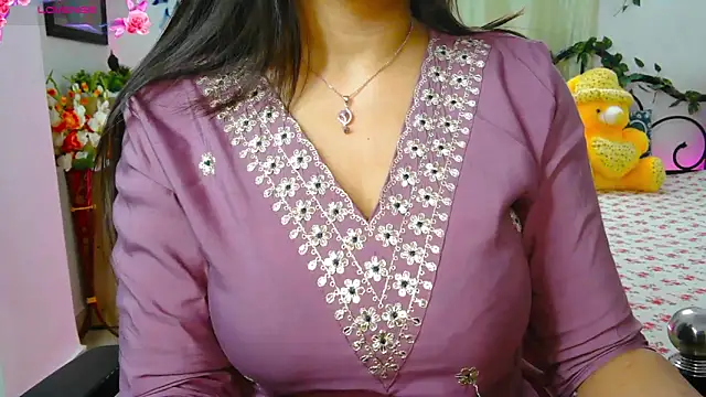 WildDimpi 0 online show from October 2025 05:47:01 PM