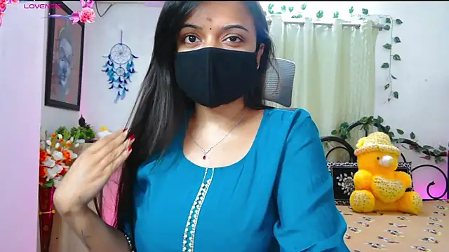 WildDimpi 0 online show from November 2025 05:57:01 PM