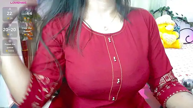 WildDimpi 0 online show from September 2025 01:26:02 PM
