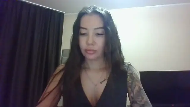 Snapshot of Vashniya chatting on November 2025 05:38:01 PM Vashniya online show from November 2025 05:38:01 PM