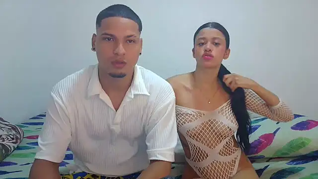 Snapshot of Sexy777Couple chatting on September 2025 02:07:01 AM Sexy777Couple online show from September 2025 02:07:01 AM