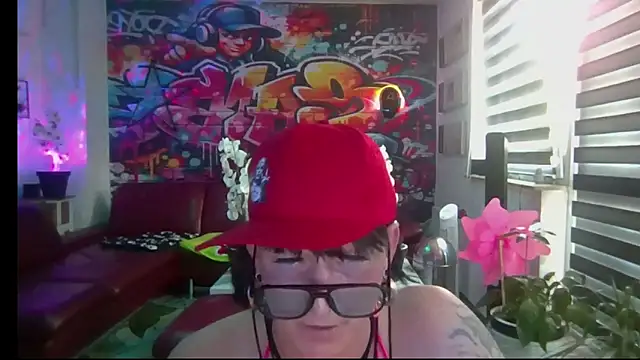 hellgirl1980 online show from July 2026 11:28:02 AM