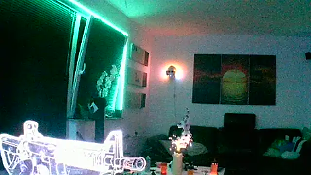 Snapshot of hellgirl1980 chatting on December 2025 08:06:02 PM hellgirl1980 online show from December 2025 08:06:02 PM