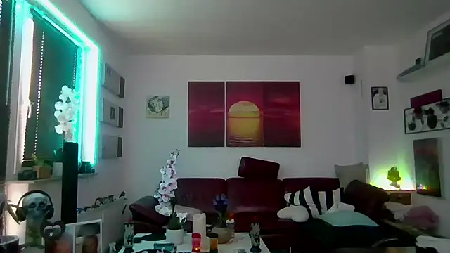 Snapshot of hellgirl1980 chatting on November 2025 11:11:02 AM hellgirl1980 online show from November 2025 11:11:02 AM