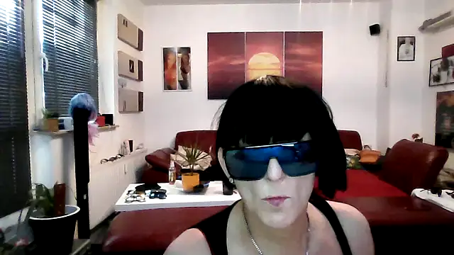 Snapshot of hellgirl1980 chatting on September 2025 05:09:01 PM hellgirl1980 online show from September 2025 05:09:01 PM