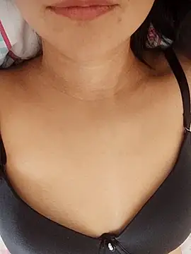 Snapshot of bebeksiii chatting on October 2025 08:24:02 AM bebeksiii online show from October 2025 08:24:02 AM