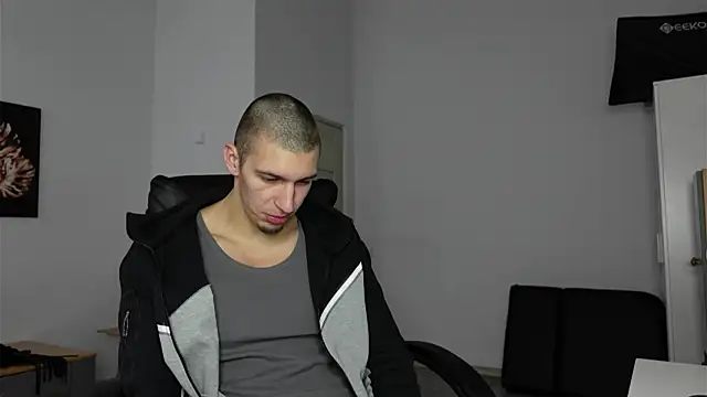 Snapshot of Ryan_Dozer chatting on October 2025 08:37:01 AM Ryan Dozer online show from October 2025 08:37:01 AM