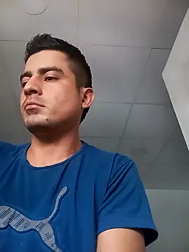 Andr3s69xxx online show from February 2026 12:13:02 PM