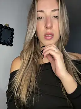 Sashailardi online show from April 2026 11:00:01 PM