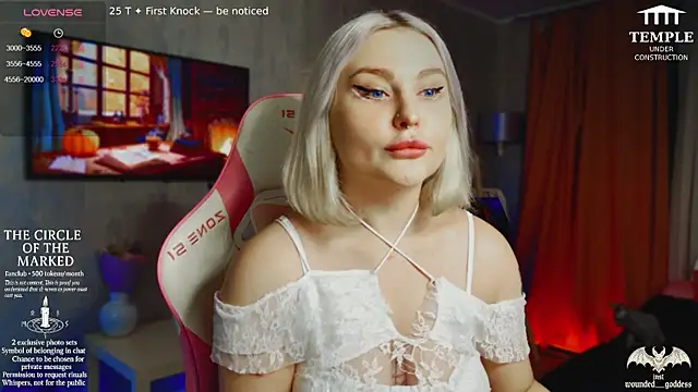 Snapshot of Wounded_Goddess_ chatting on November 2025 03:27:01 PM Wounded Goddess online show from November 2025 03:27:01 PM