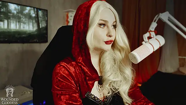 Snapshot of Wounded_Goddess_ chatting on October 2025 02:13:01 PM Wounded Goddess  online show from October 2025 02:13:01 PM